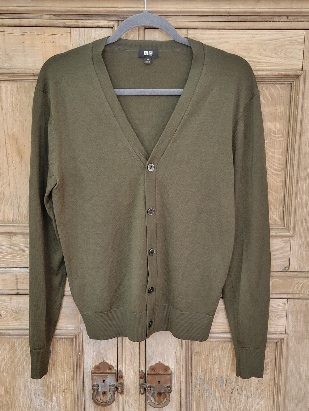 UNIQLO Men's Extra Fine Merino Wool V-Neck Cardigan - Olive Green XS